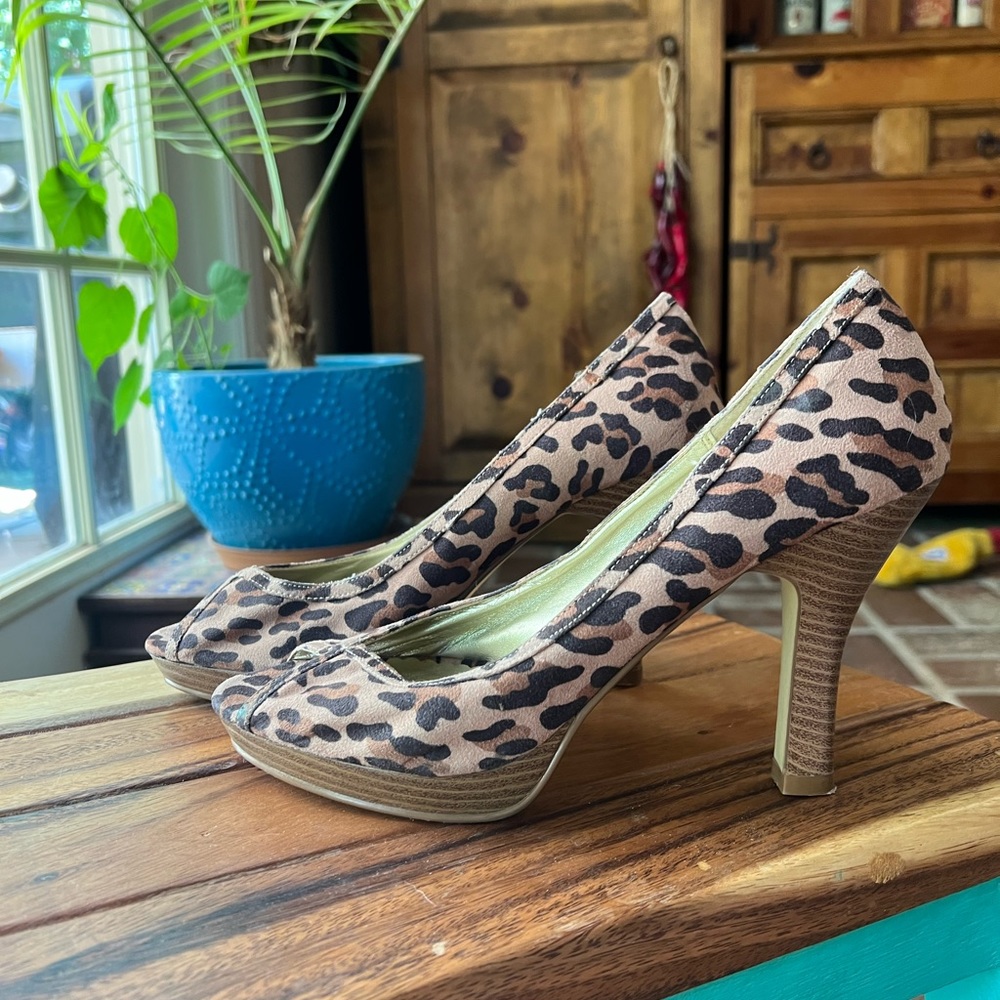 SM New York pumps heels